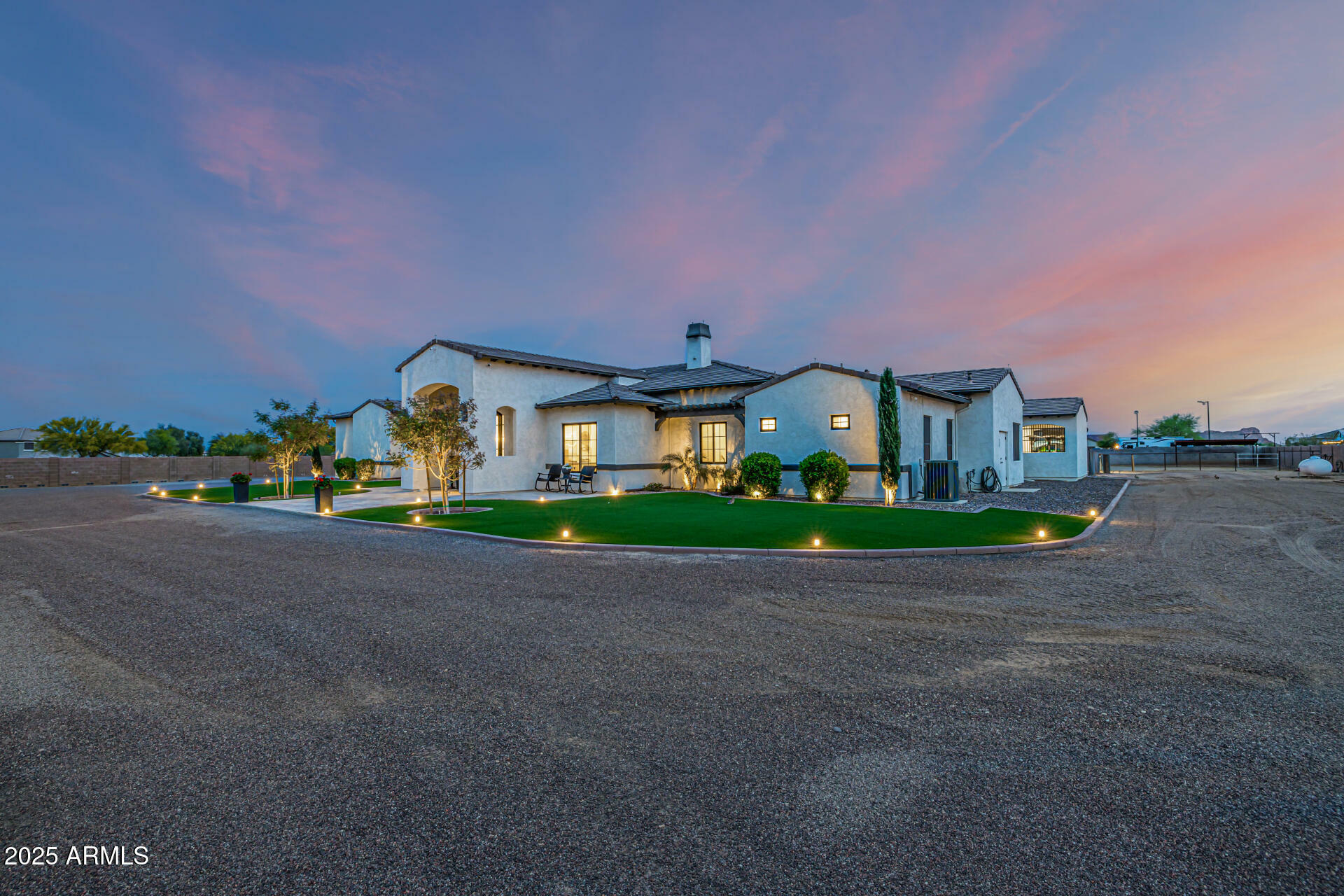 Property Photo: 447 W Judd Road AZ 85143