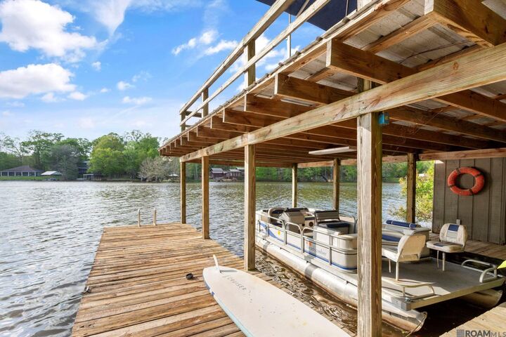 Property Photo: 10622 Circus Ln LA 70775
