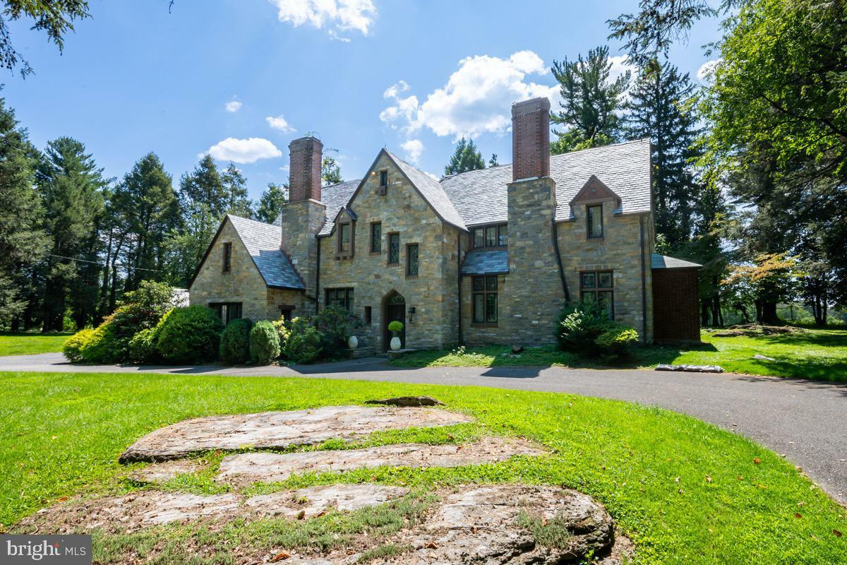 Property Photo: 1804 Bernville Road PA 19601