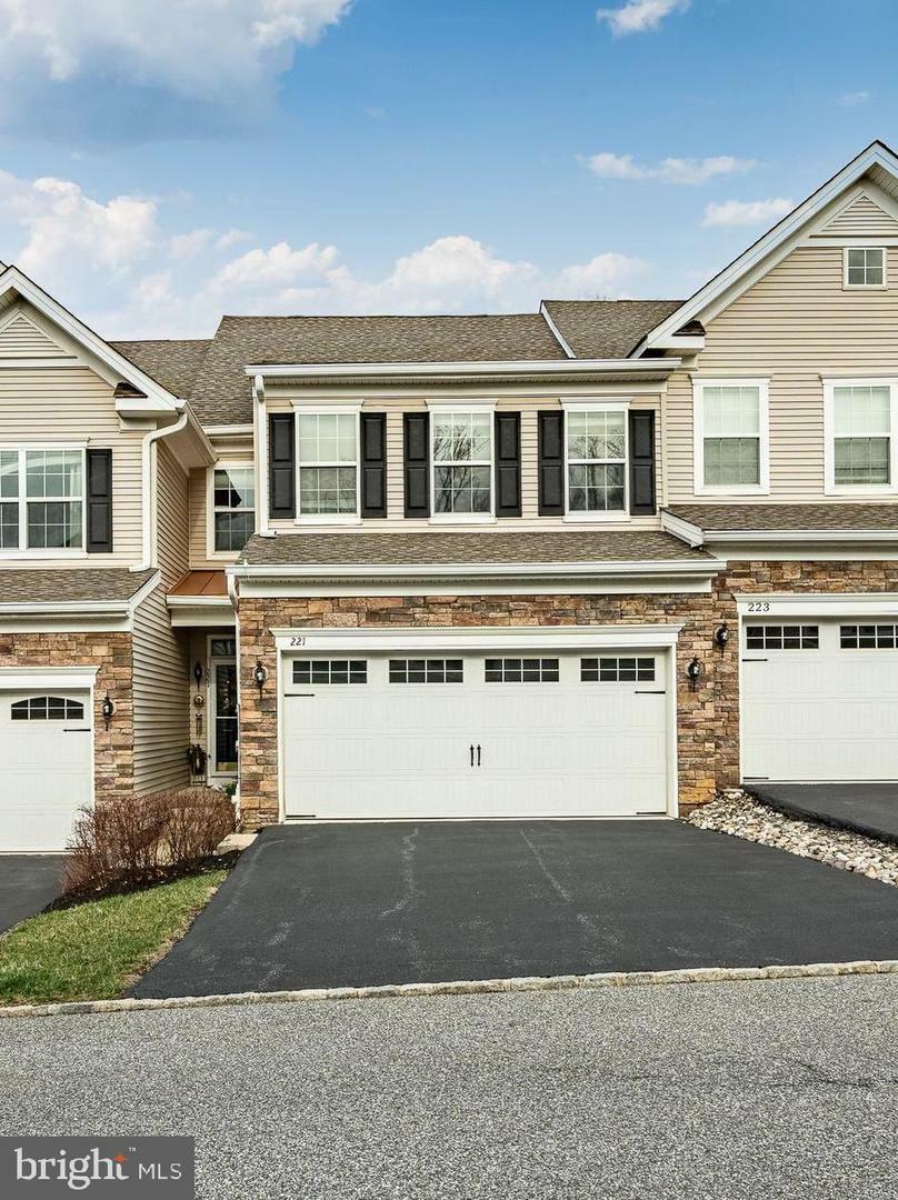 Property Photo:  221 Clermont Drive  PA 19073 