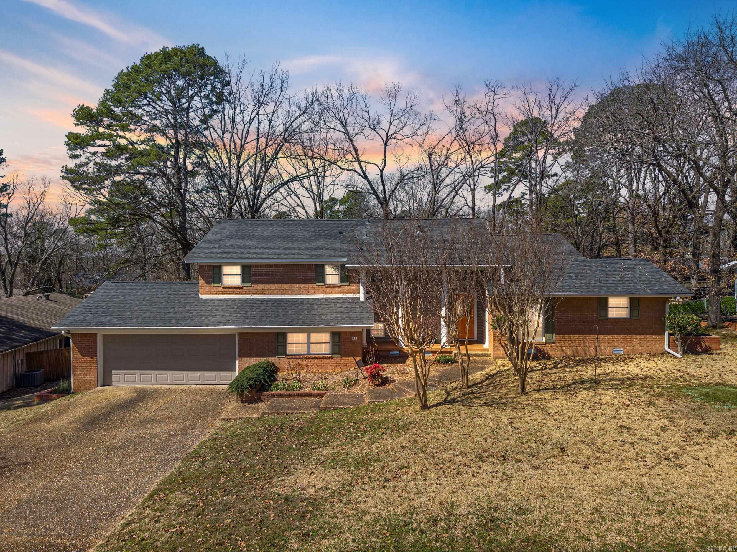 Property Photo: 82 Kingspark Road AR 72227