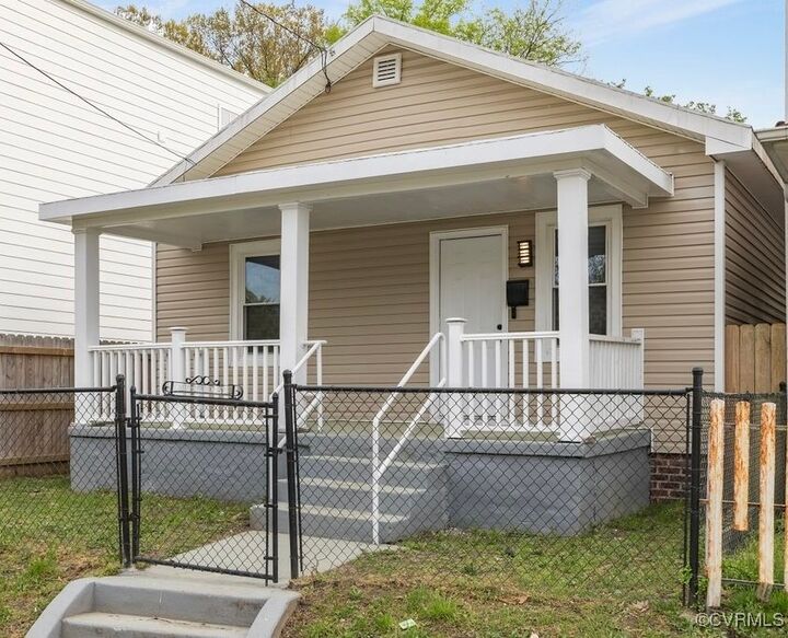 Property Photo:  2117 Selden Street  VA 23223 