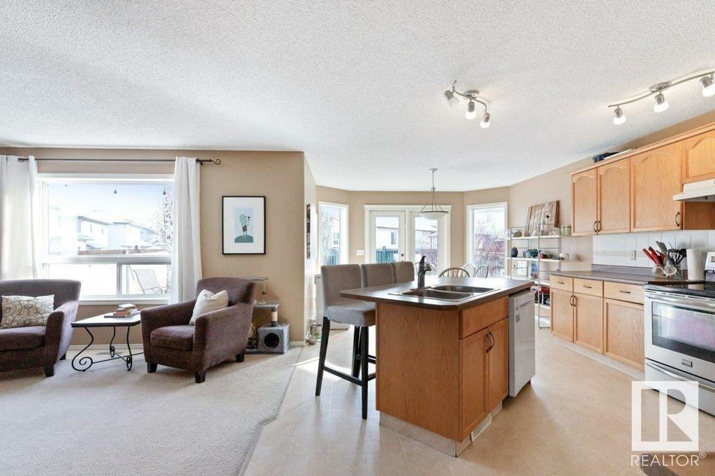 Property Photo: 10 Westwood Lane AB T8L 4N6