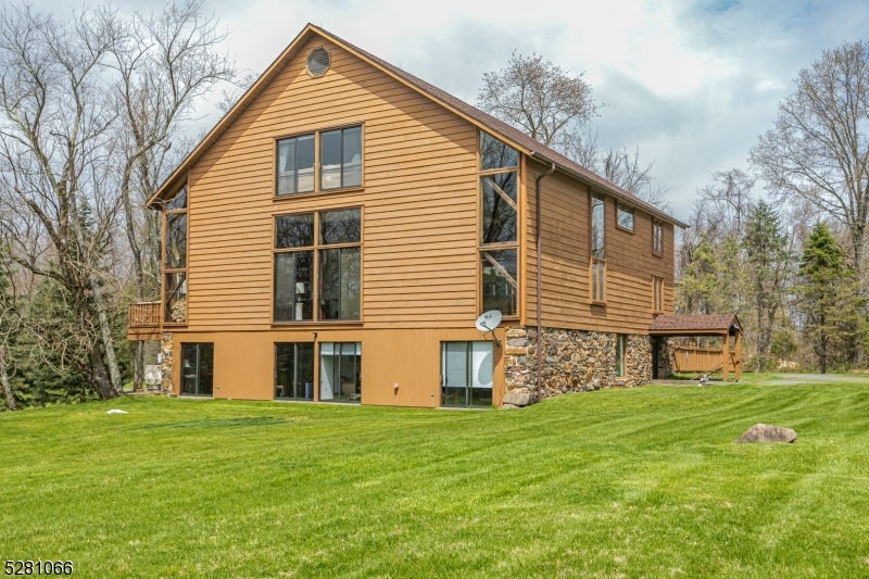 Property Photo:  900 Canal Rd  NJ 08540 