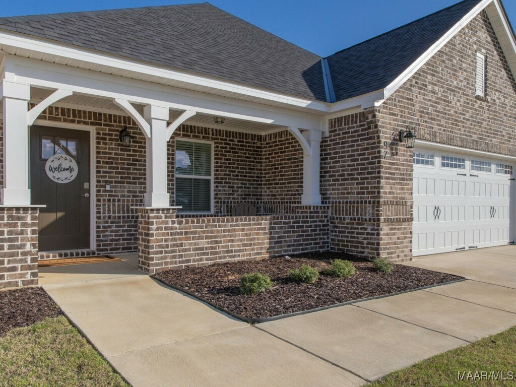Property Photo: 97 Abbington Boulevard AL 36064