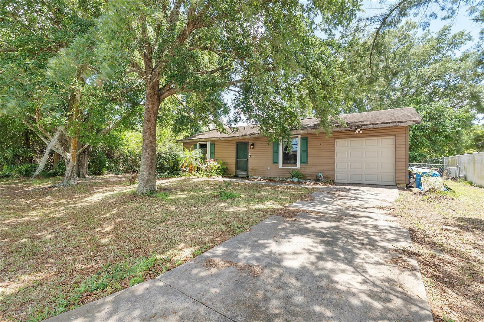 Property Photo: 1658 Colorado Street SE FL 32909