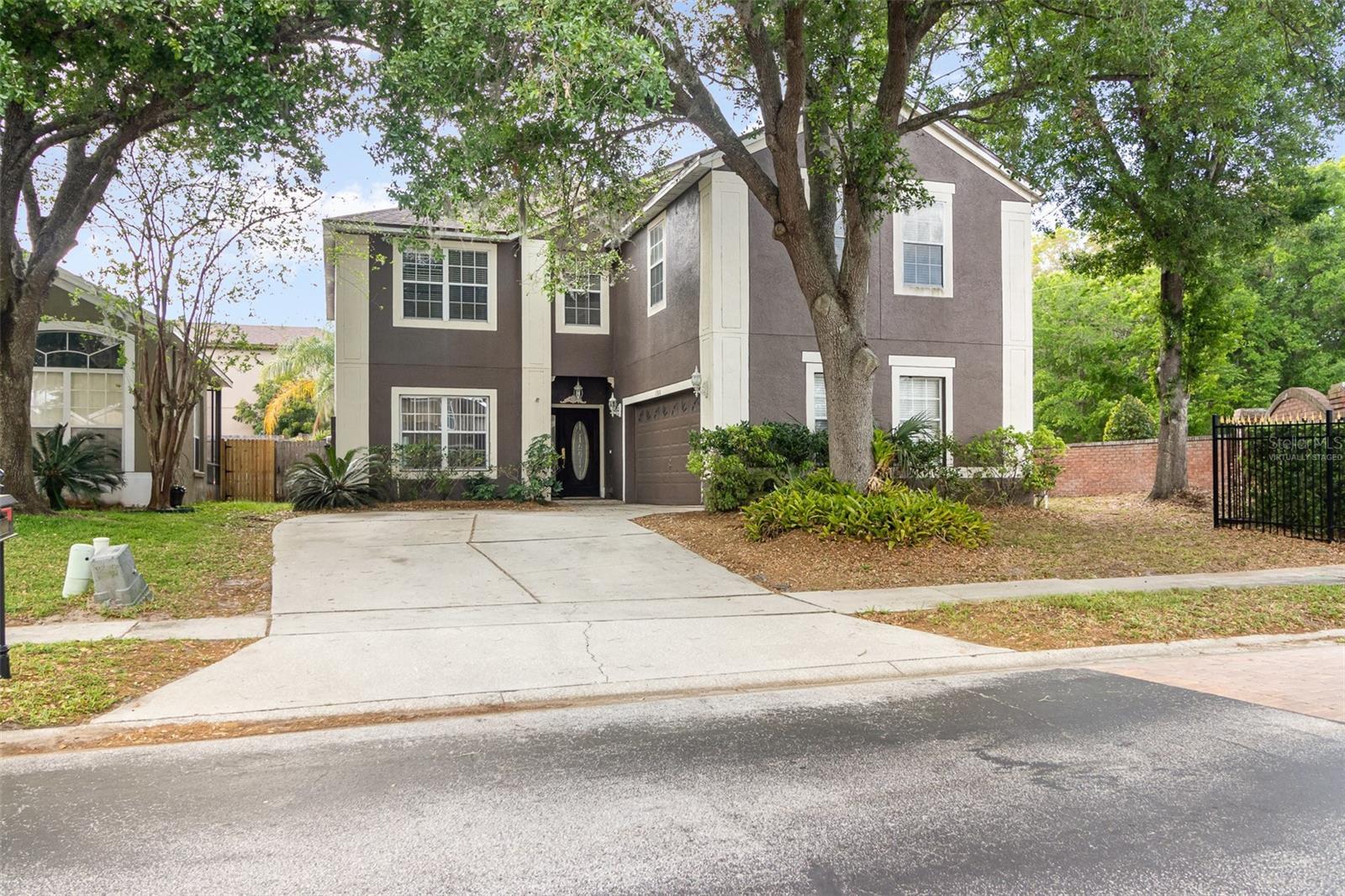 Property Photo: 1300 Holly Glen Run FL 32703