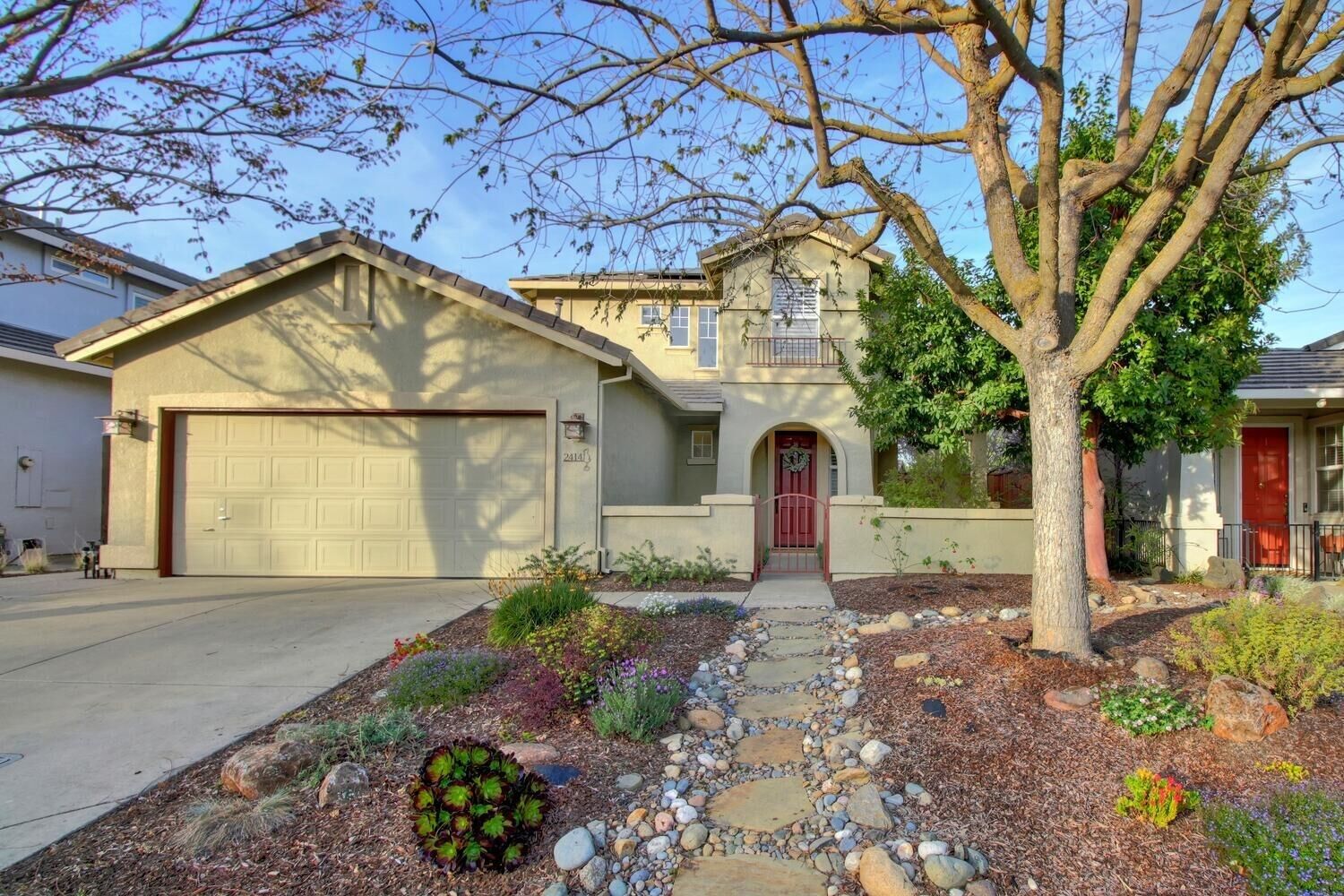 Property Photo:  2414 Leonardo Street  CA 95618 