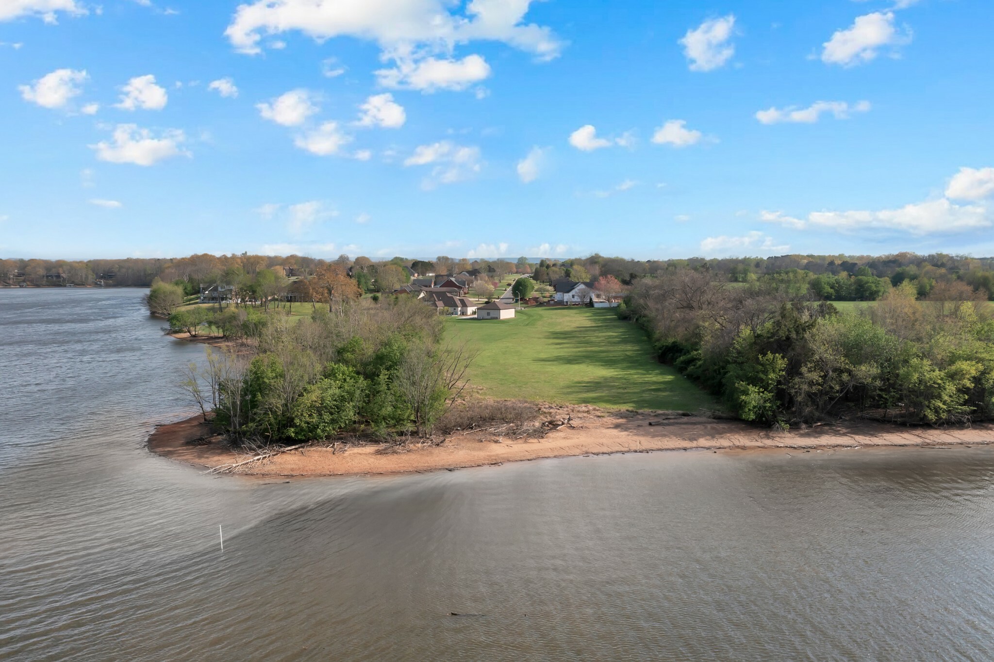 Property Photo: 589 Bell Dr W TN 37398