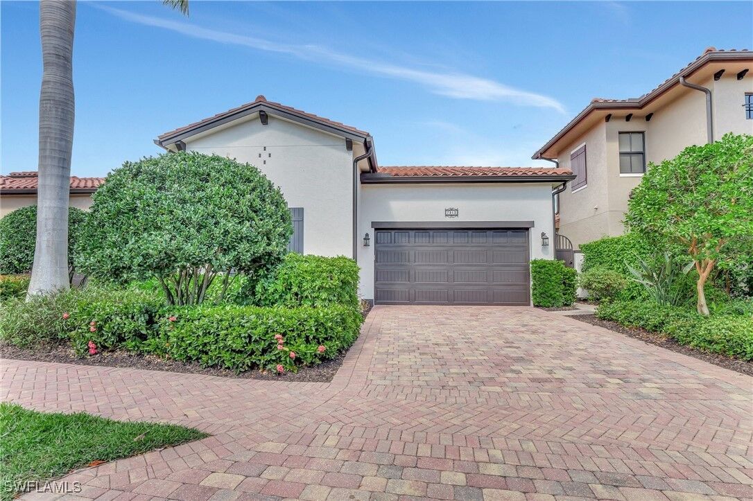 Property Photo:  7912 Cordoba Place  FL 34113 