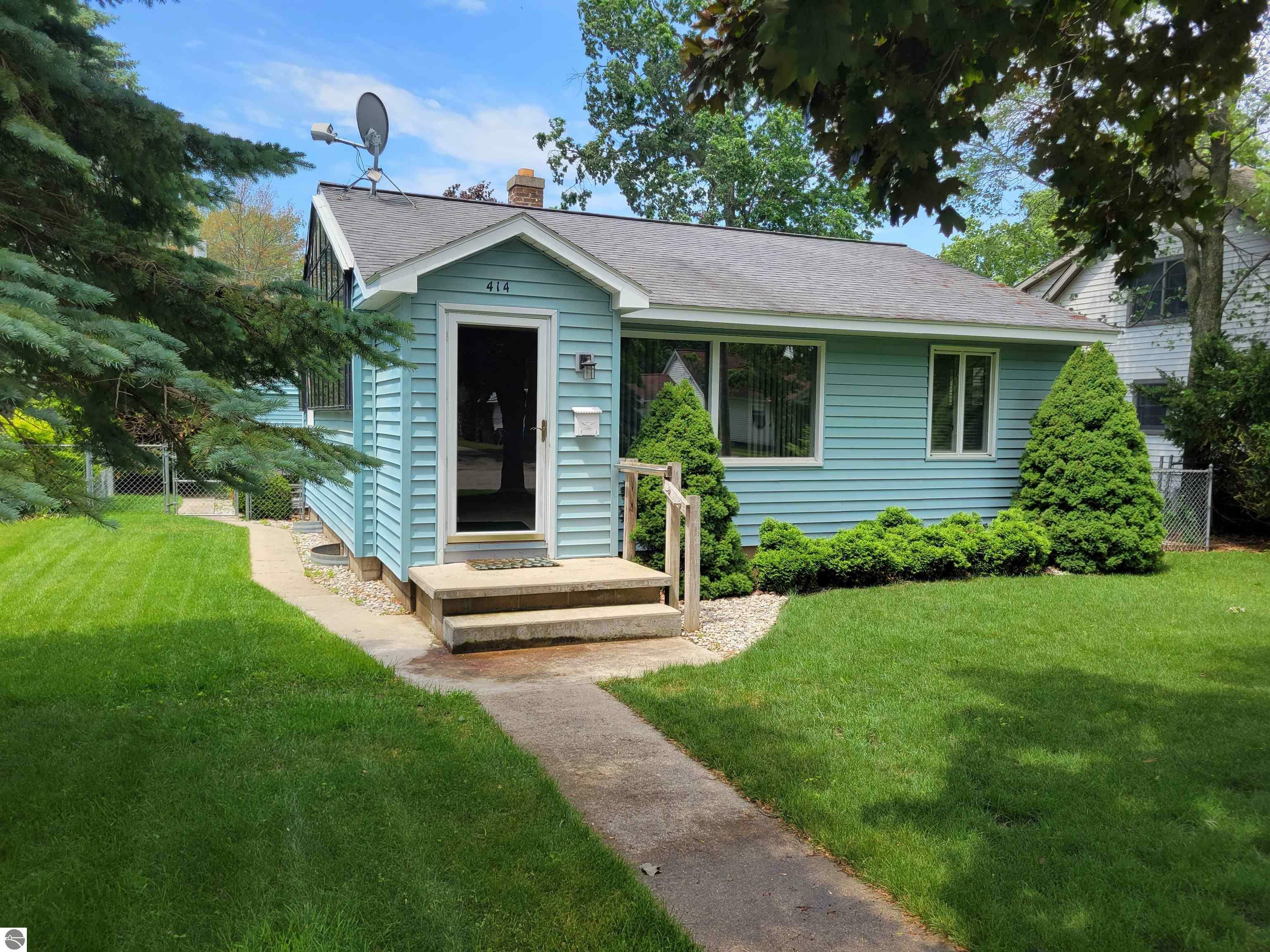 Property Photo:  414 Davis Street  MI 49686 