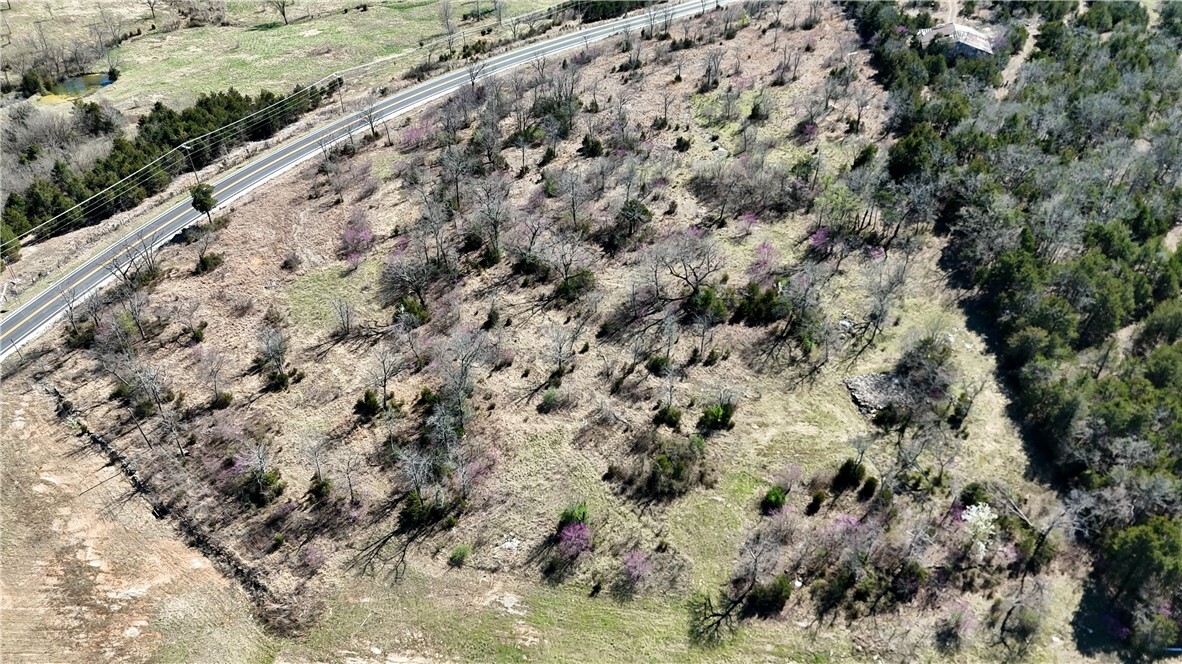 Property Photo:  