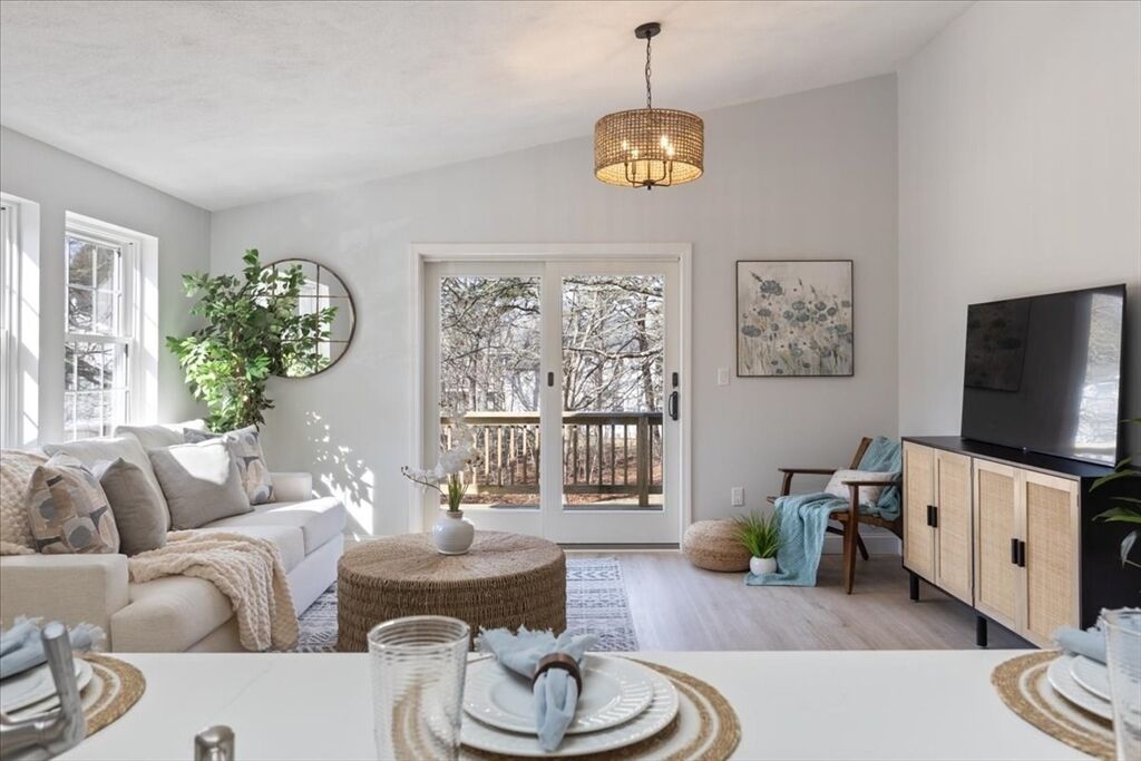 Property Photo:  35 Ashumet Rd 9D  MA 02649 