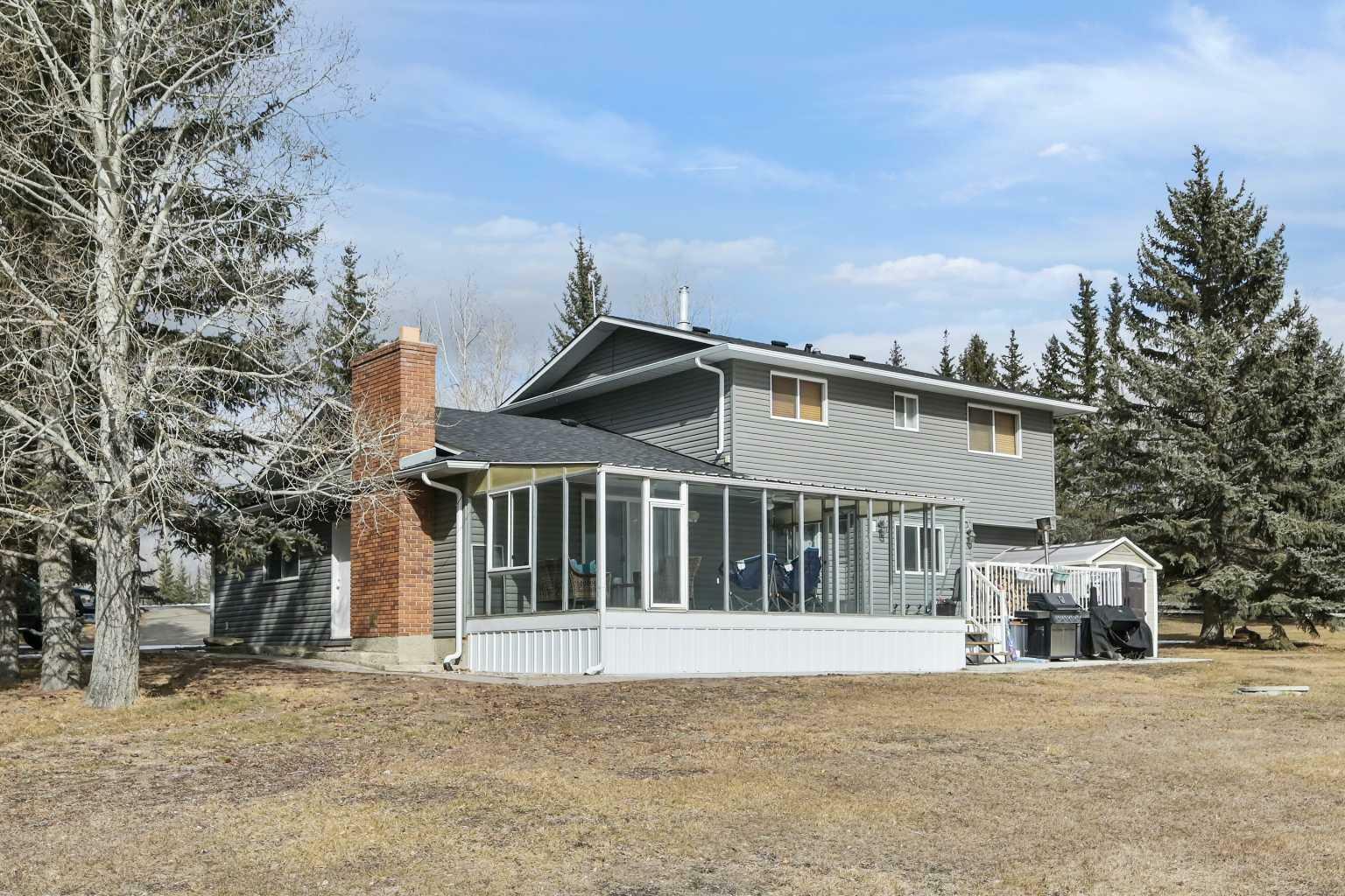 Property Photo: 6 Golden Key Estates AB T3P 1A5