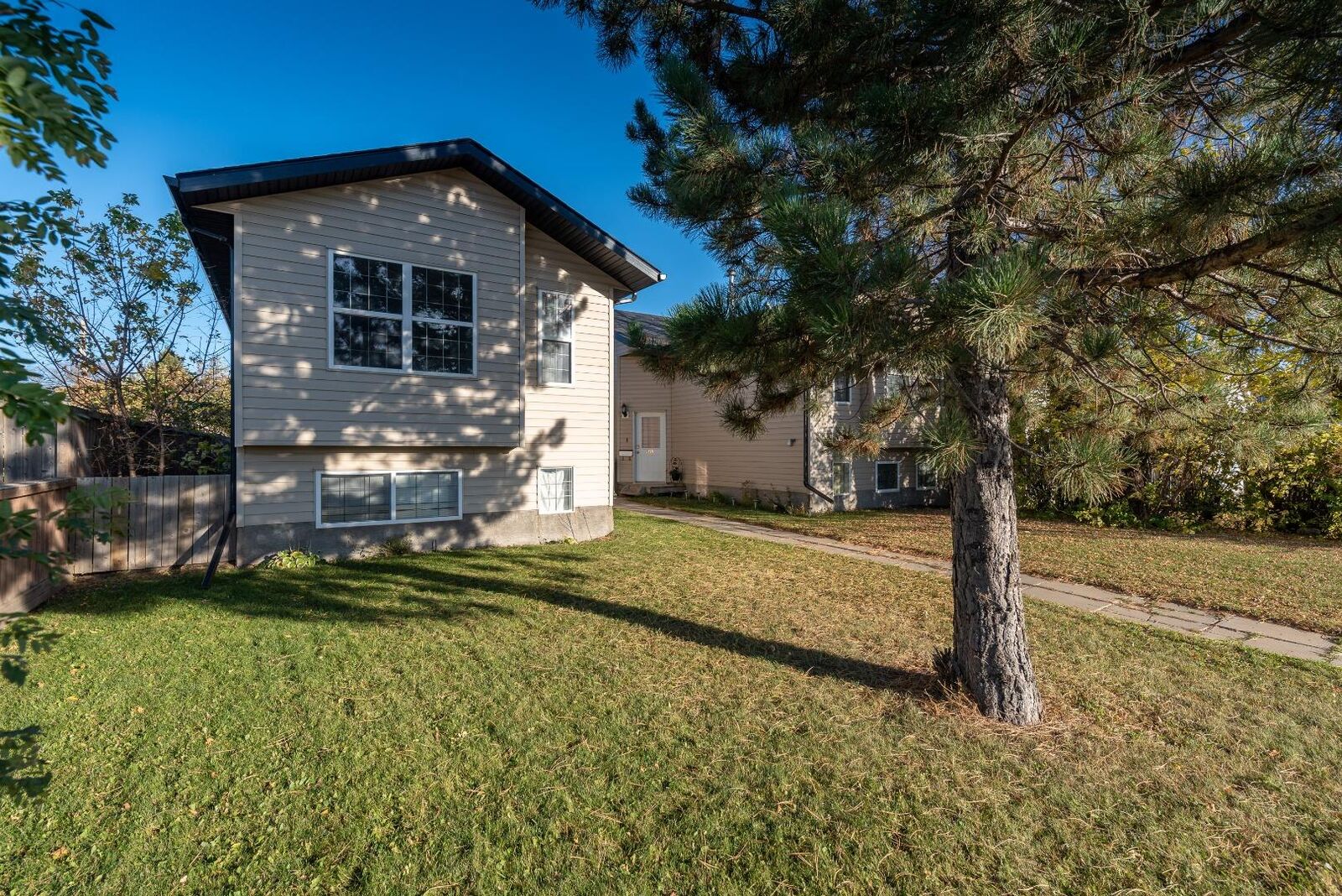 Property Photo: 5315 50 Avenue SK S9V 0P9