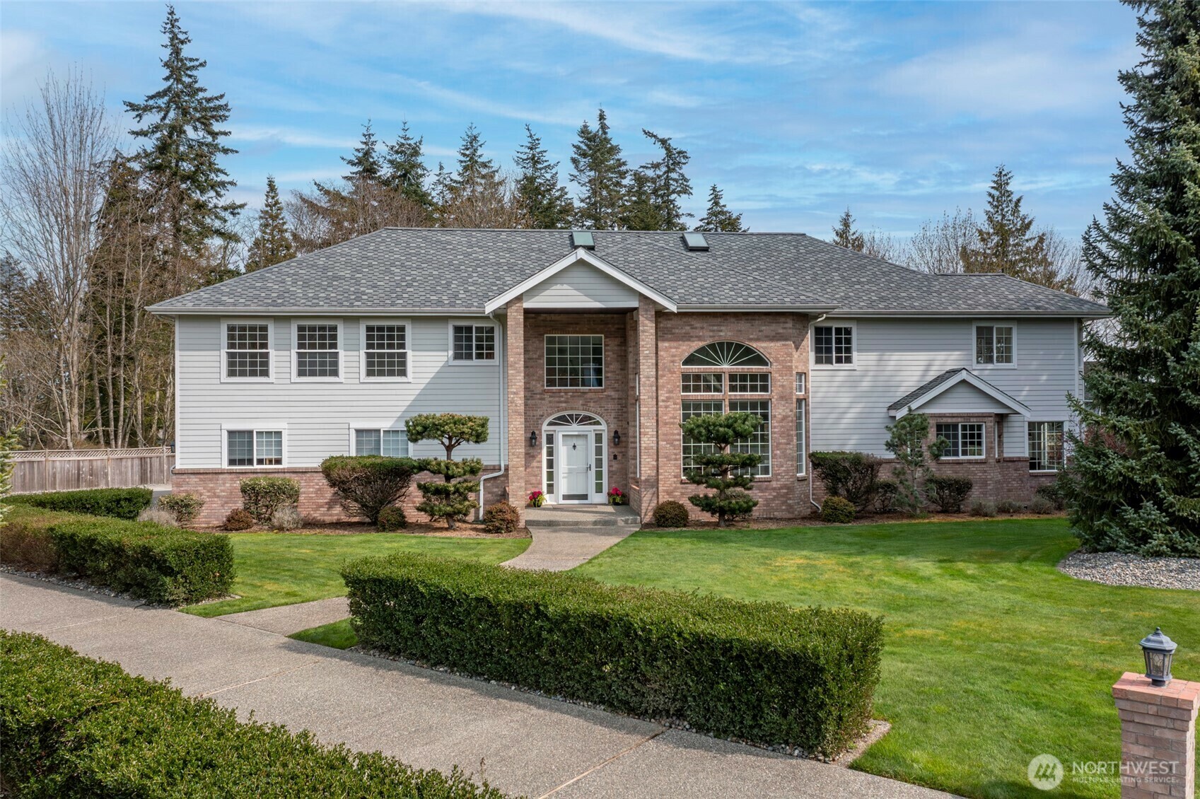Property Photo:  4417  Woodside Drive  WA 98221 