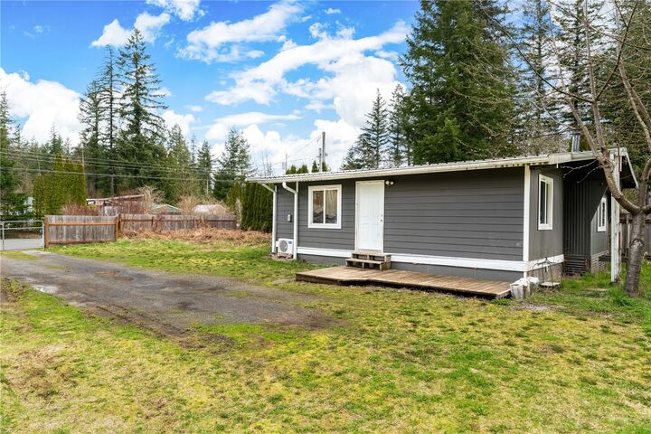 Property Photo:  6263  Pine Place  WA 98266 