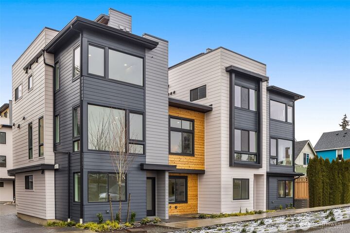 Property Photo: 9221 B 14th Avenue NW WA 98117