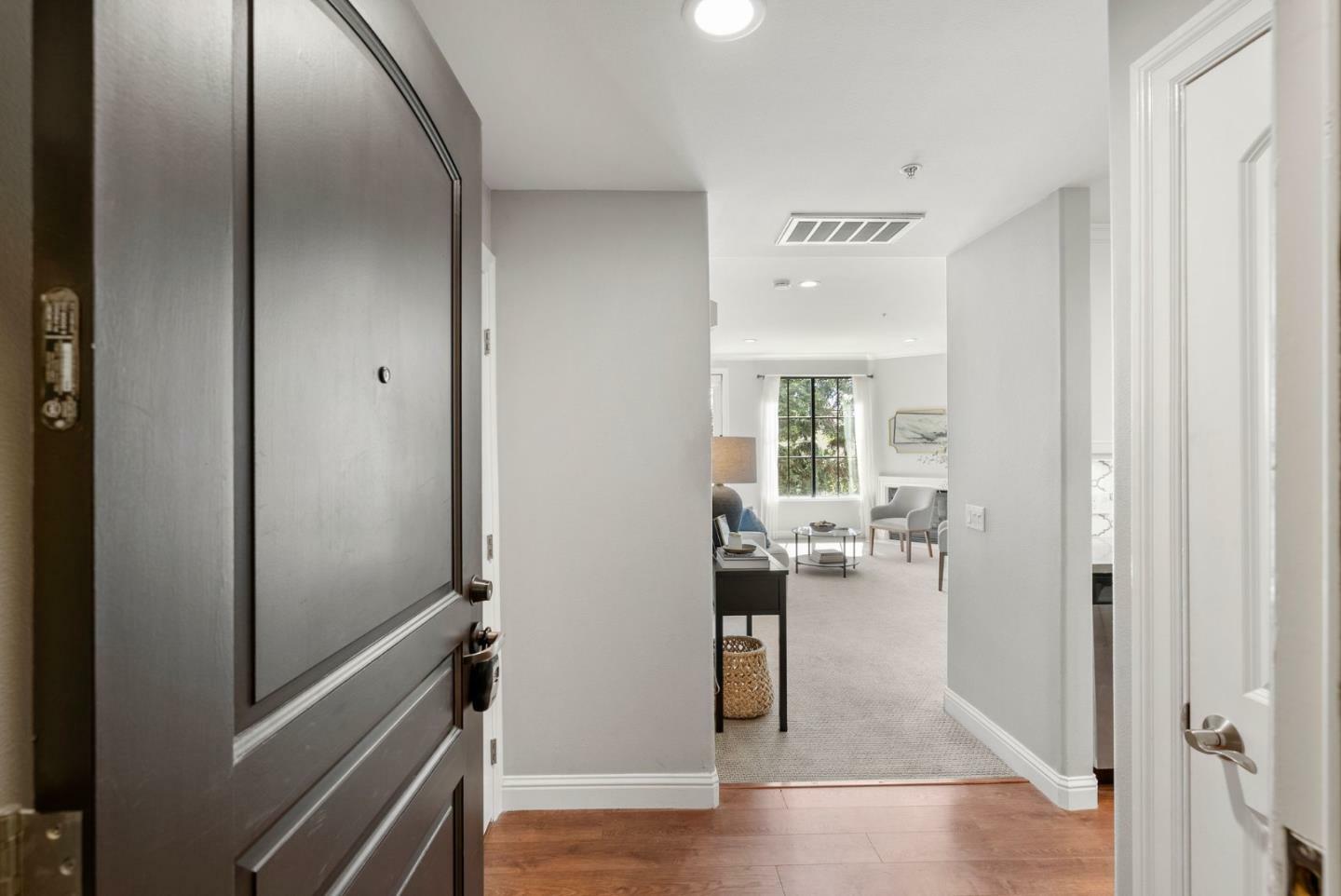 Property Photo:  618 Walnut Street 403  CA 94070 