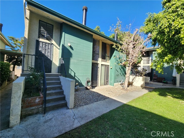 Property Photo: 11107 Arminta Street 22 CA 91352