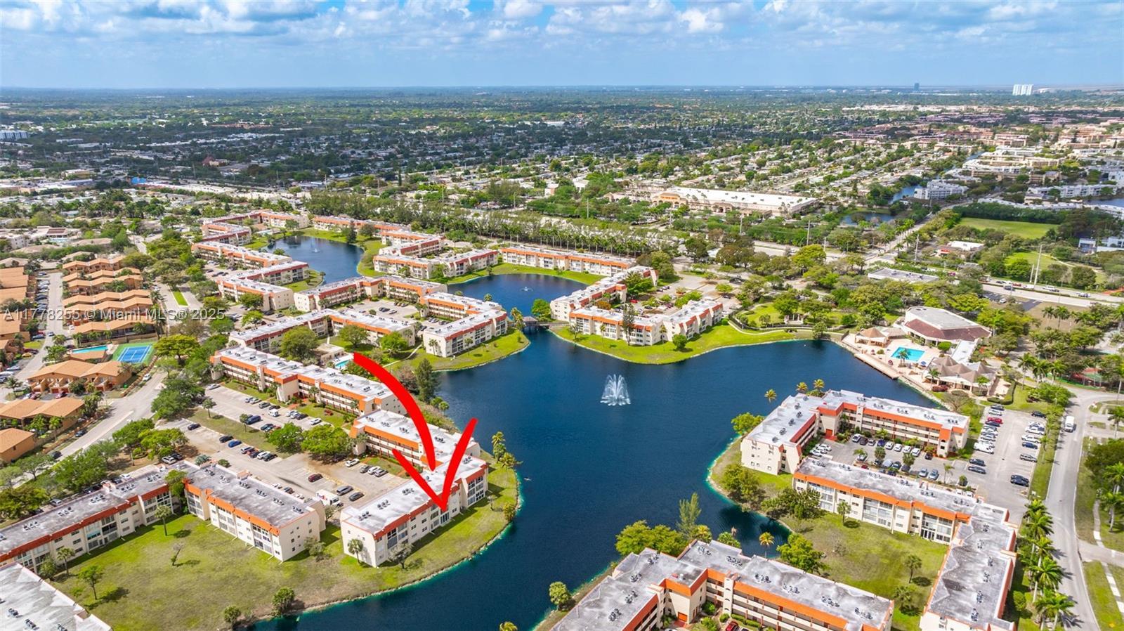 Property Photo: 2931 E Sunrise Lakes Dr 109 FL 33322