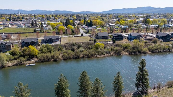 Property Photo:  11403 E Coyote Rock Ln  WA 99212 