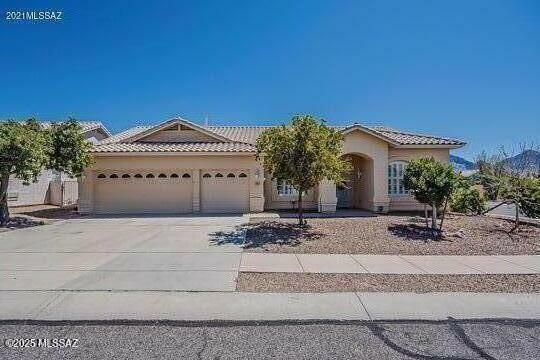 Property Photo: 12550 N Copper Queen Way AZ 85755