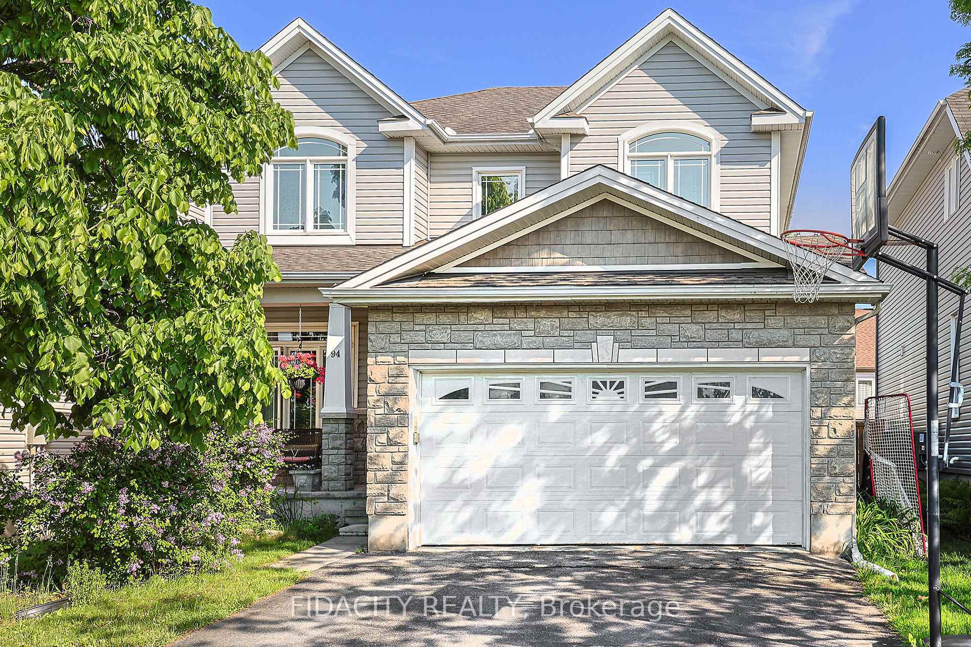 Property Photo:  94 Hartsmere Drive  ON K2S 2G1 