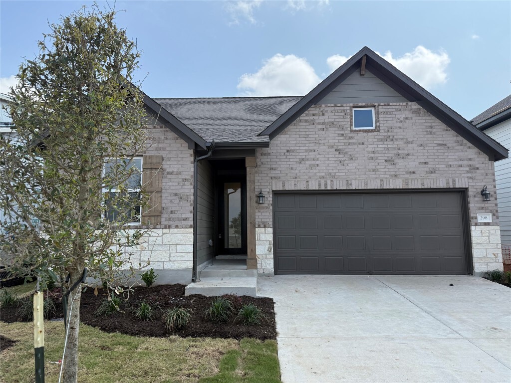 Property Photo: 298 Wrangell Way TX 78620
