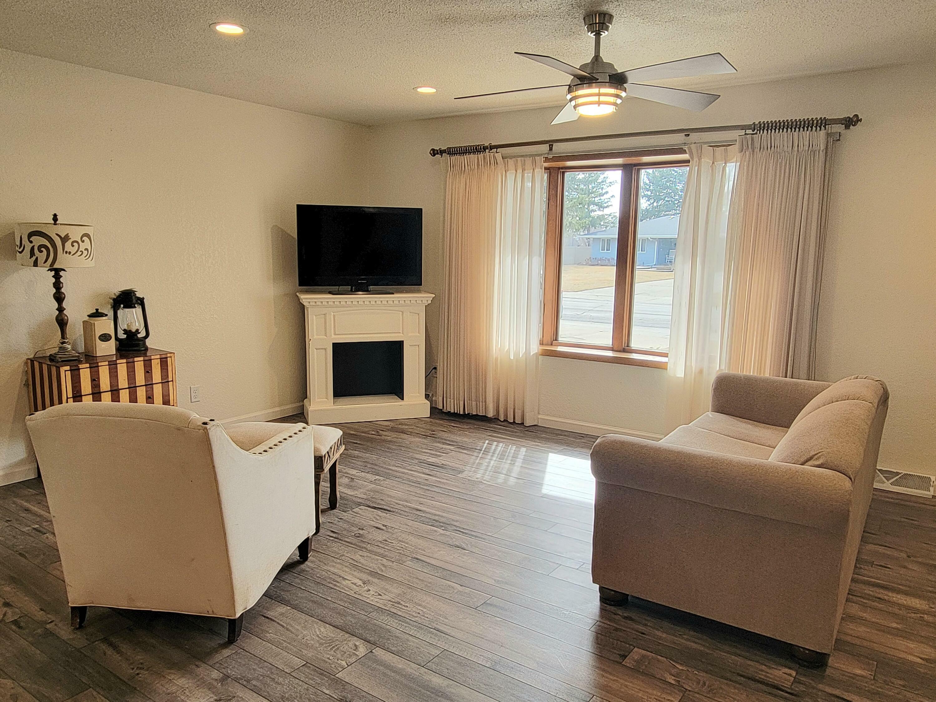 Property Photo: 2106 N Jay St SD 57401