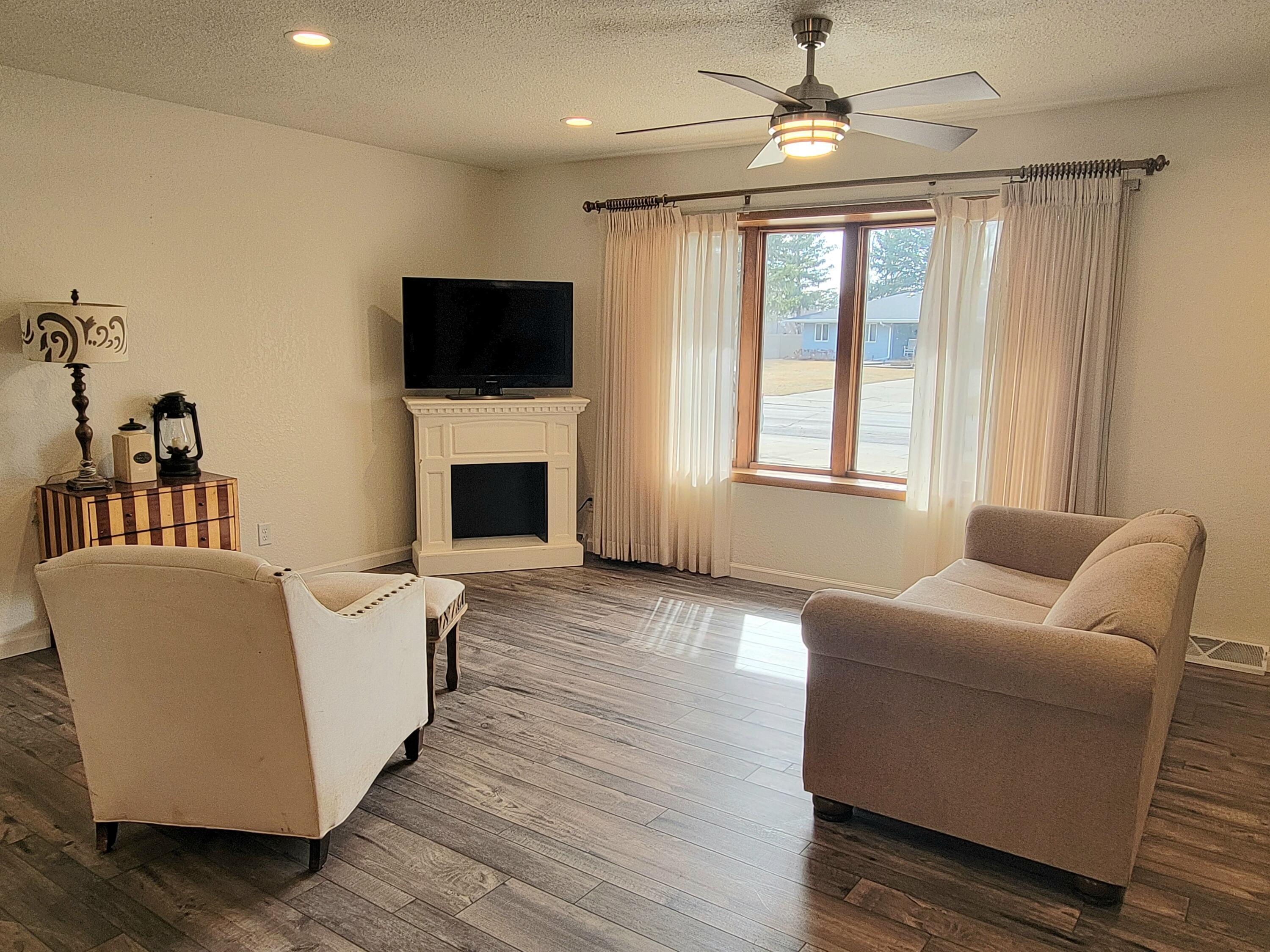 Property Photo: 2106 N Jay St SD 57401