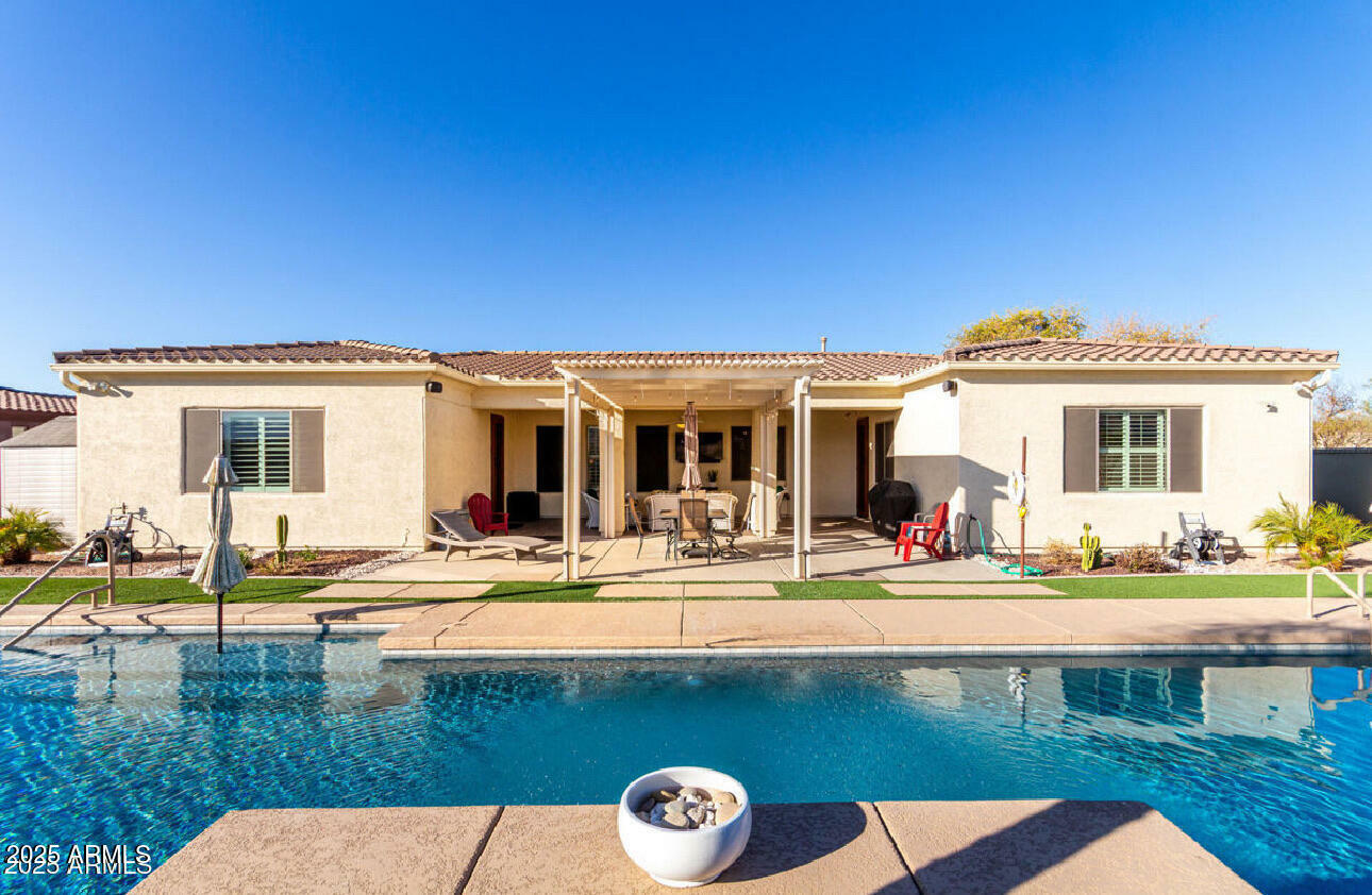 Property Photo:  3125 W Desert Lane  AZ 85339 