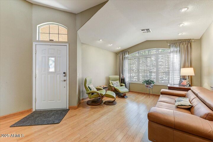 Property Photo: 5674 W North Lane AZ 85302