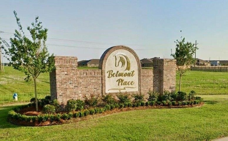 Property Photo: 419 Independence Drive LA 70360