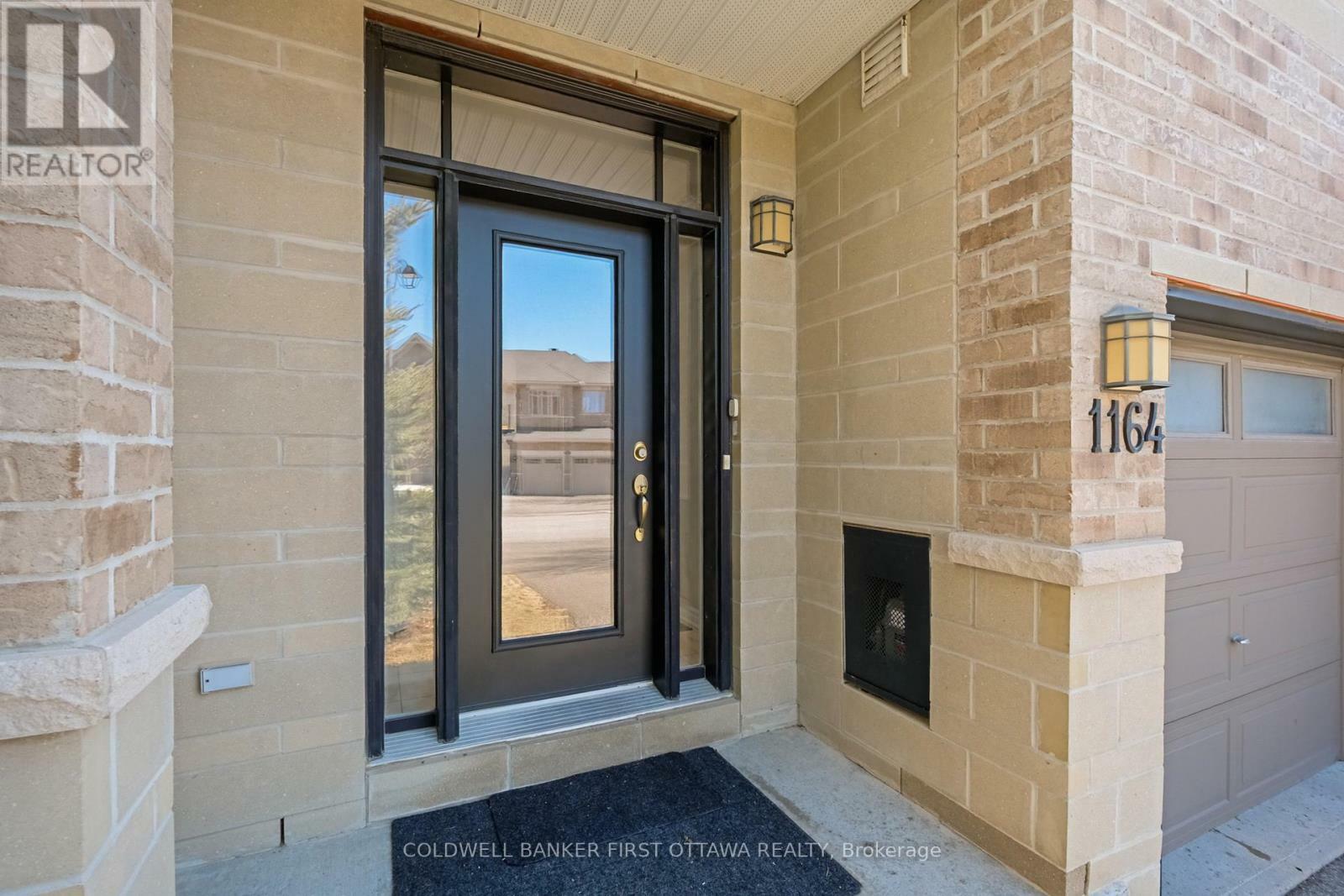 Property Photo: 1164 Tischart Crescent ON K2T 0G4