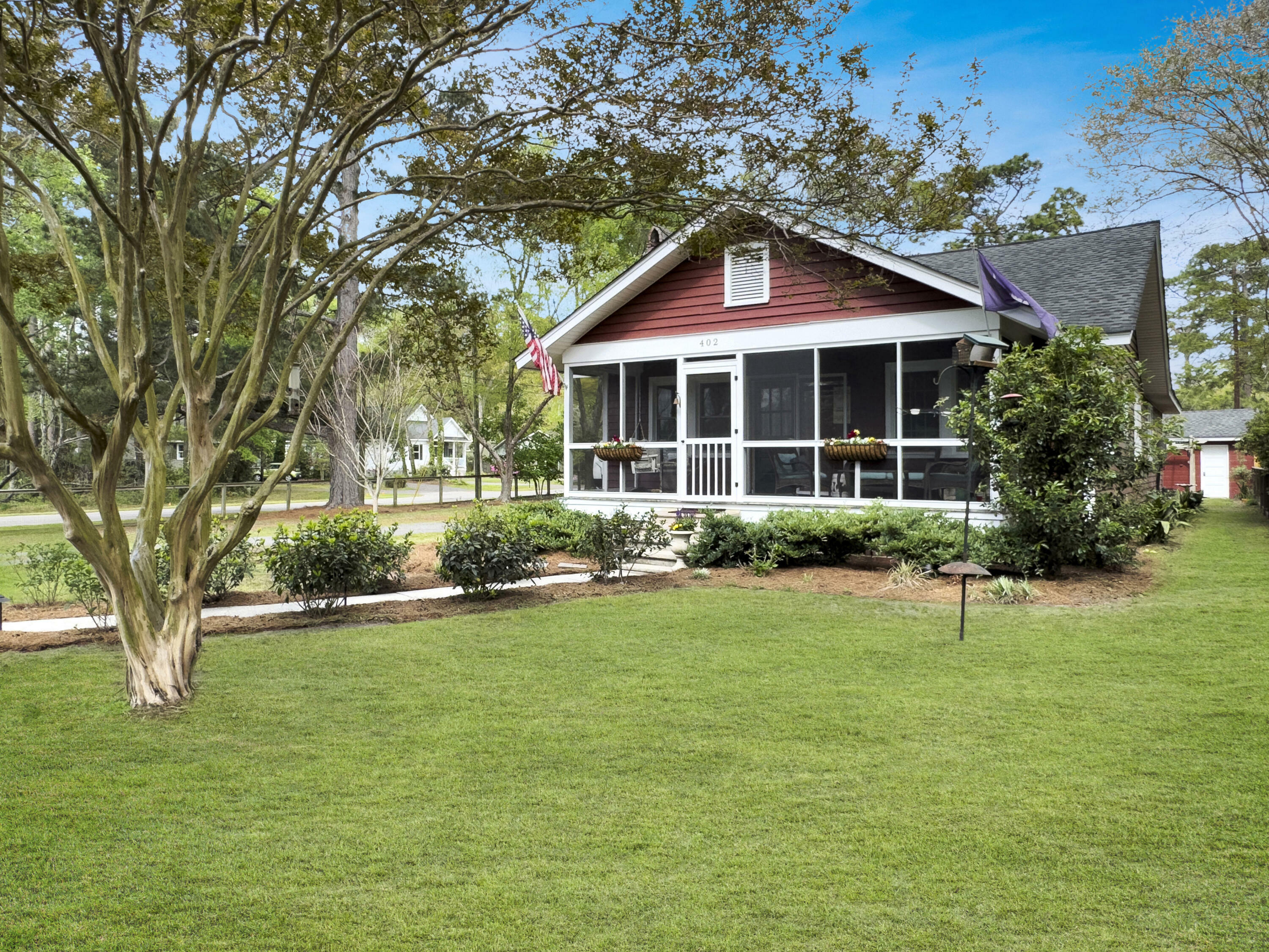 Property Photo: 402 N Hickory Street Street SC 29483