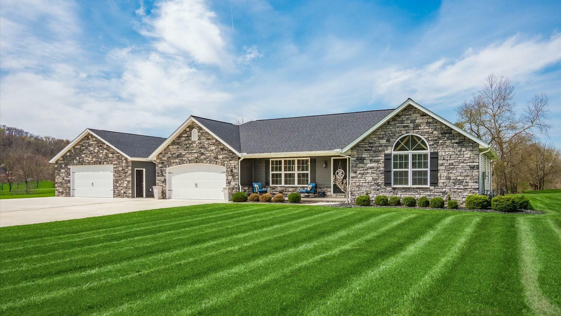 Property Photo: 2710 Old Glory Drive OH 43701
