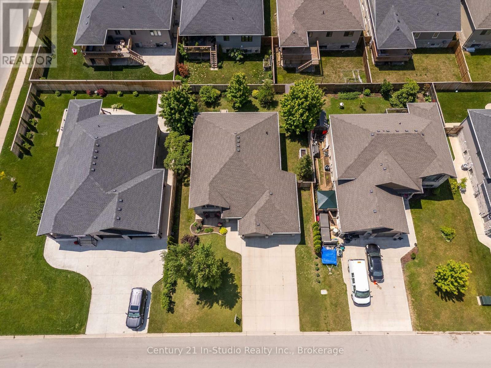 Property Photo: 392 Peirson Avenue ON N0H 2C1