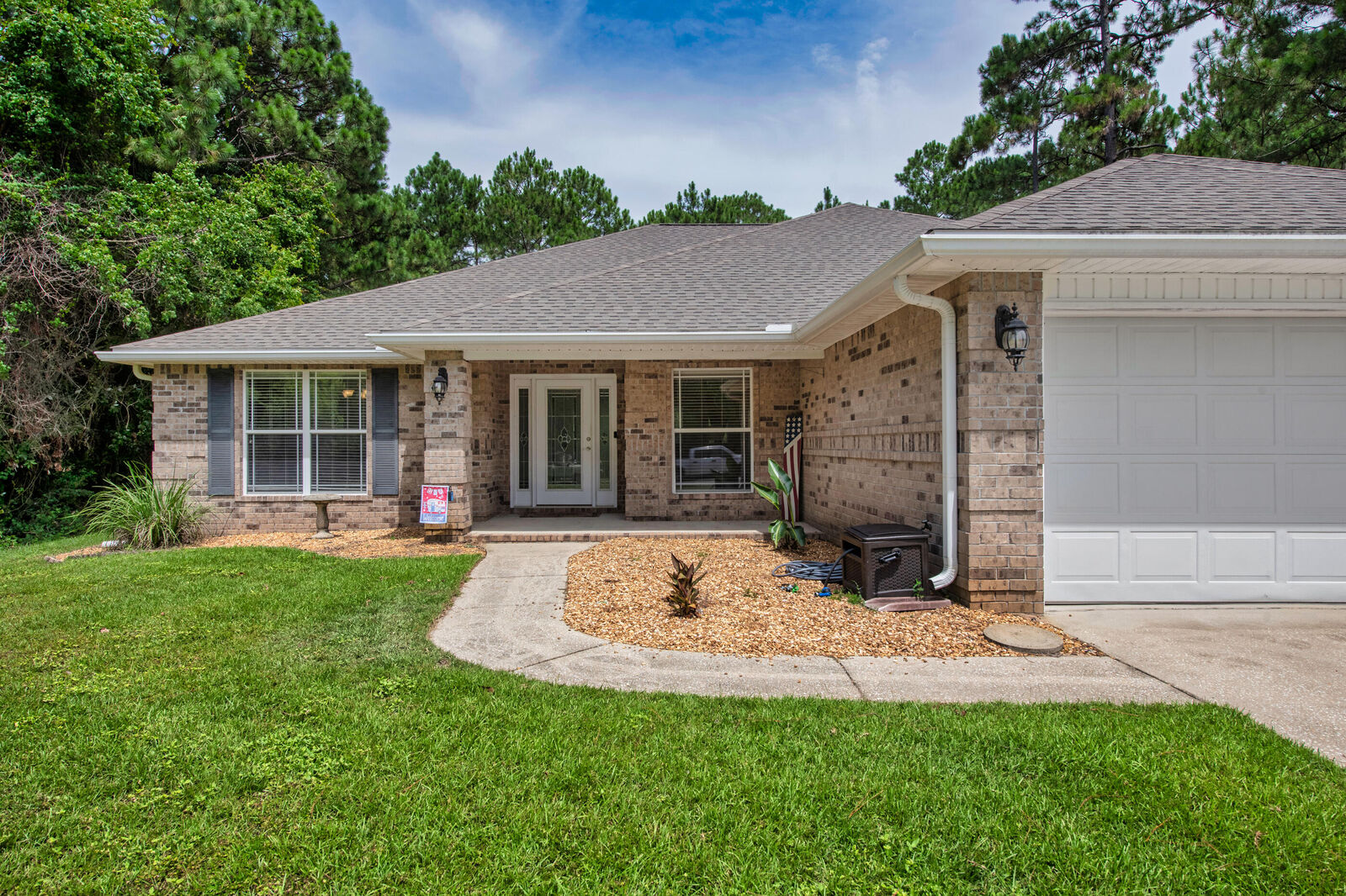 Property Photo: 2004 Everglades Drive FL 32566