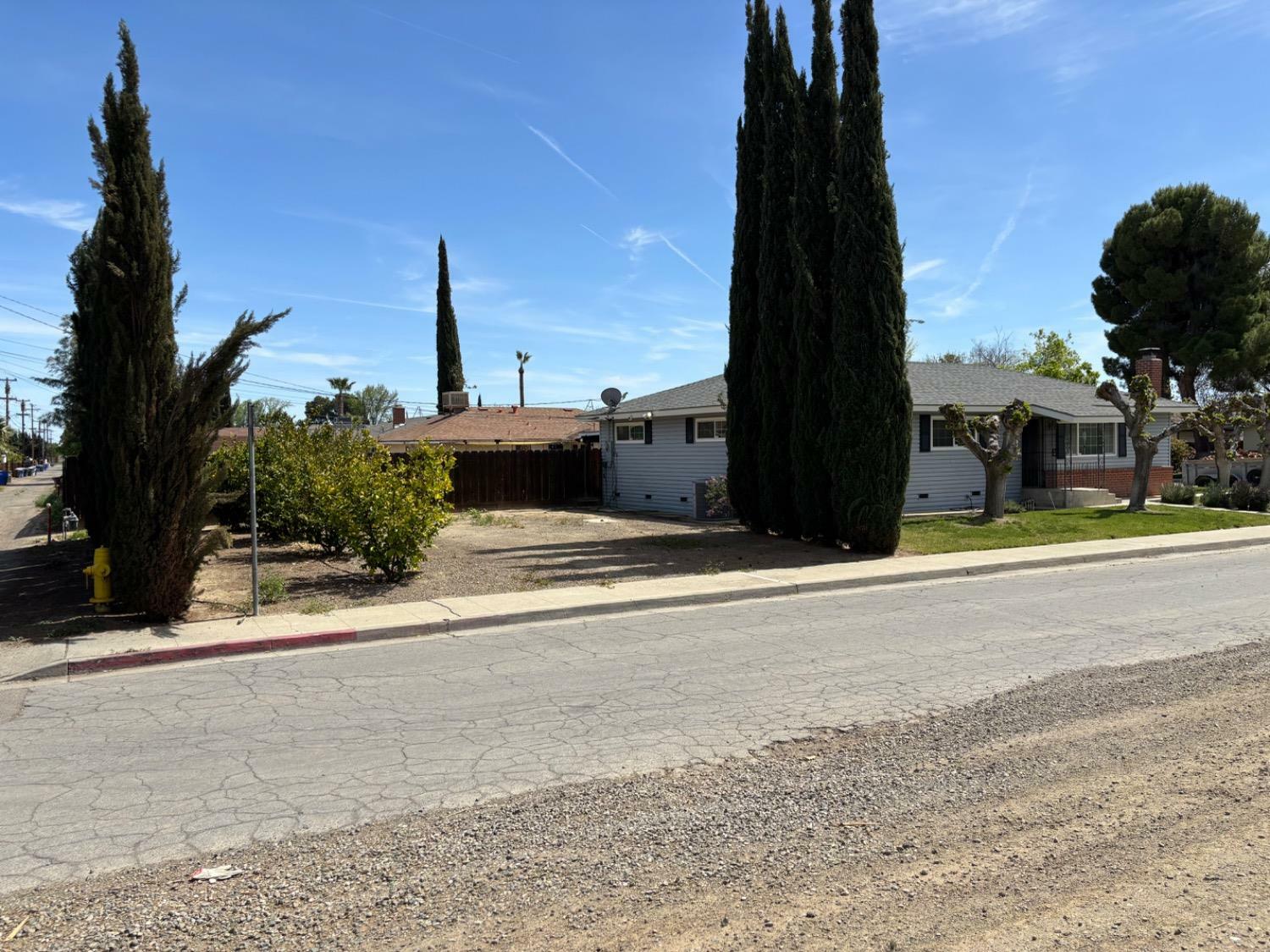 Property Photo: 474 Dartmouth Avenue CA 93210