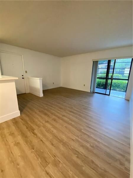 Property Photo: 10875 W Clairmont Cir 111 FL 33321