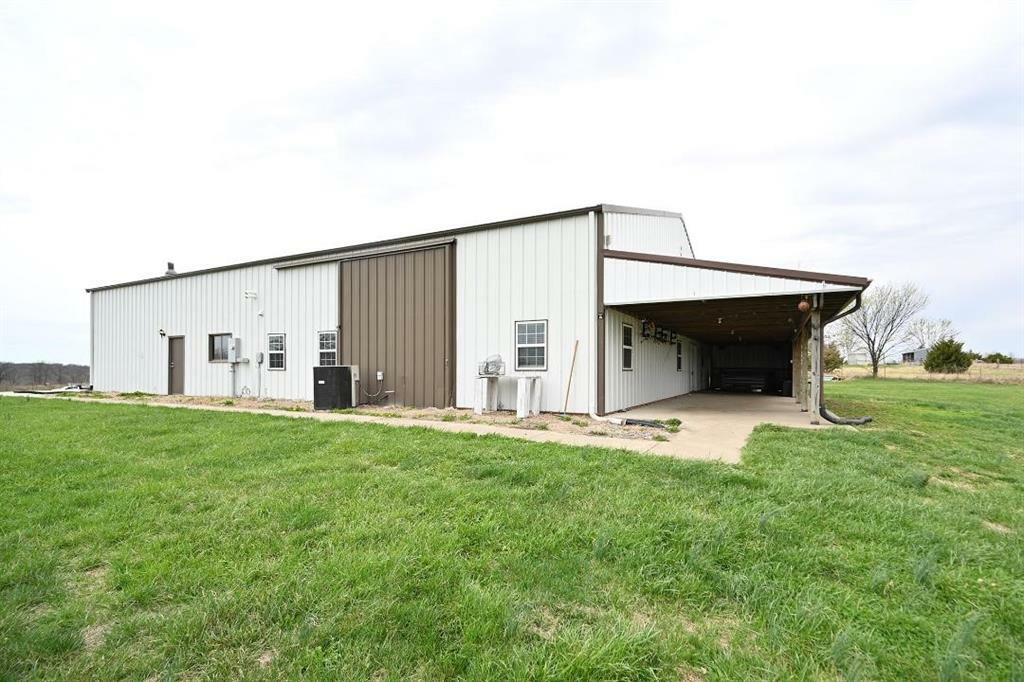 Property Photo: 10401 SW 116 Highway MO 64465