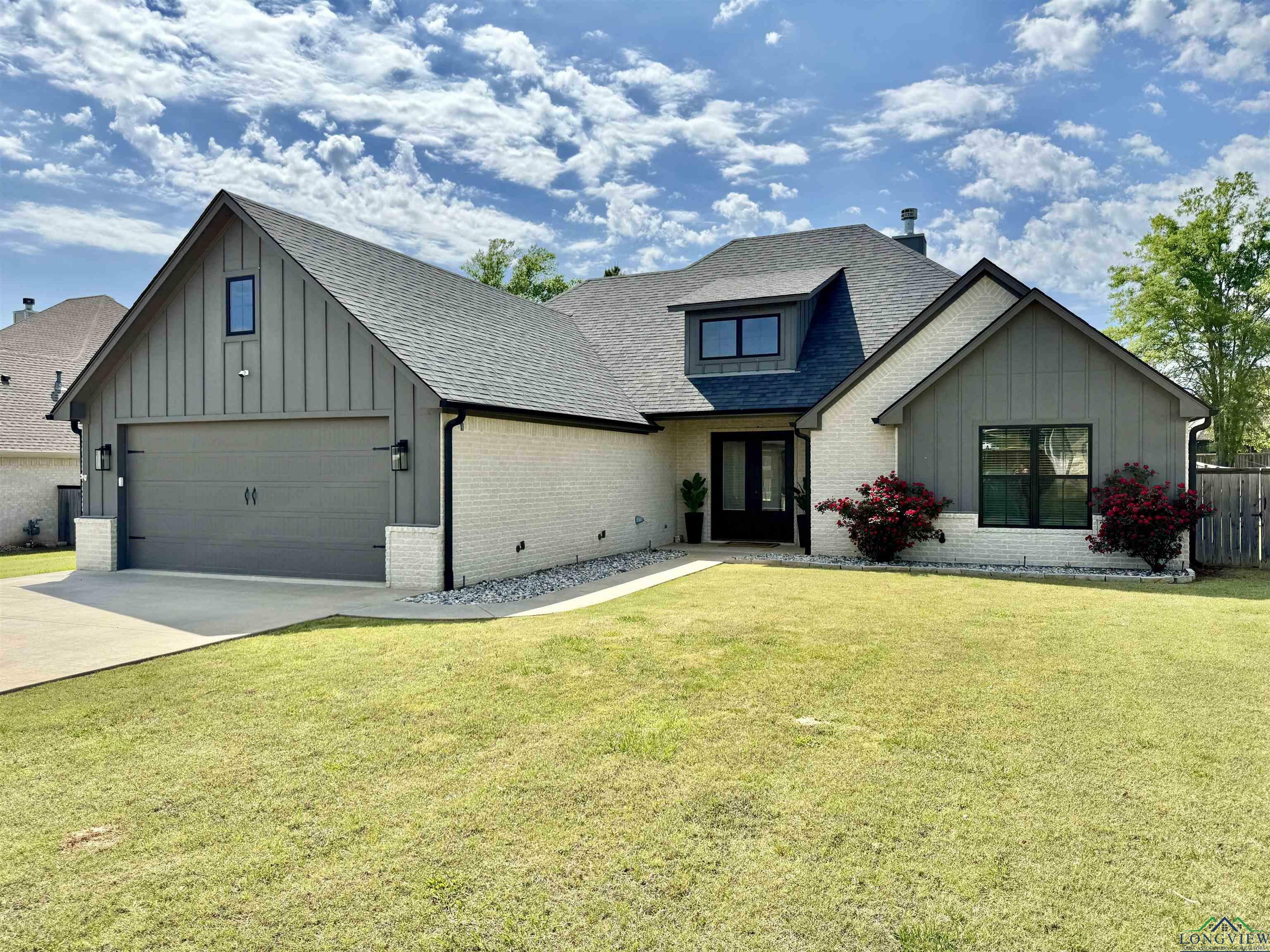 Property Photo: 115 Saddle Brook Cir TX 75650