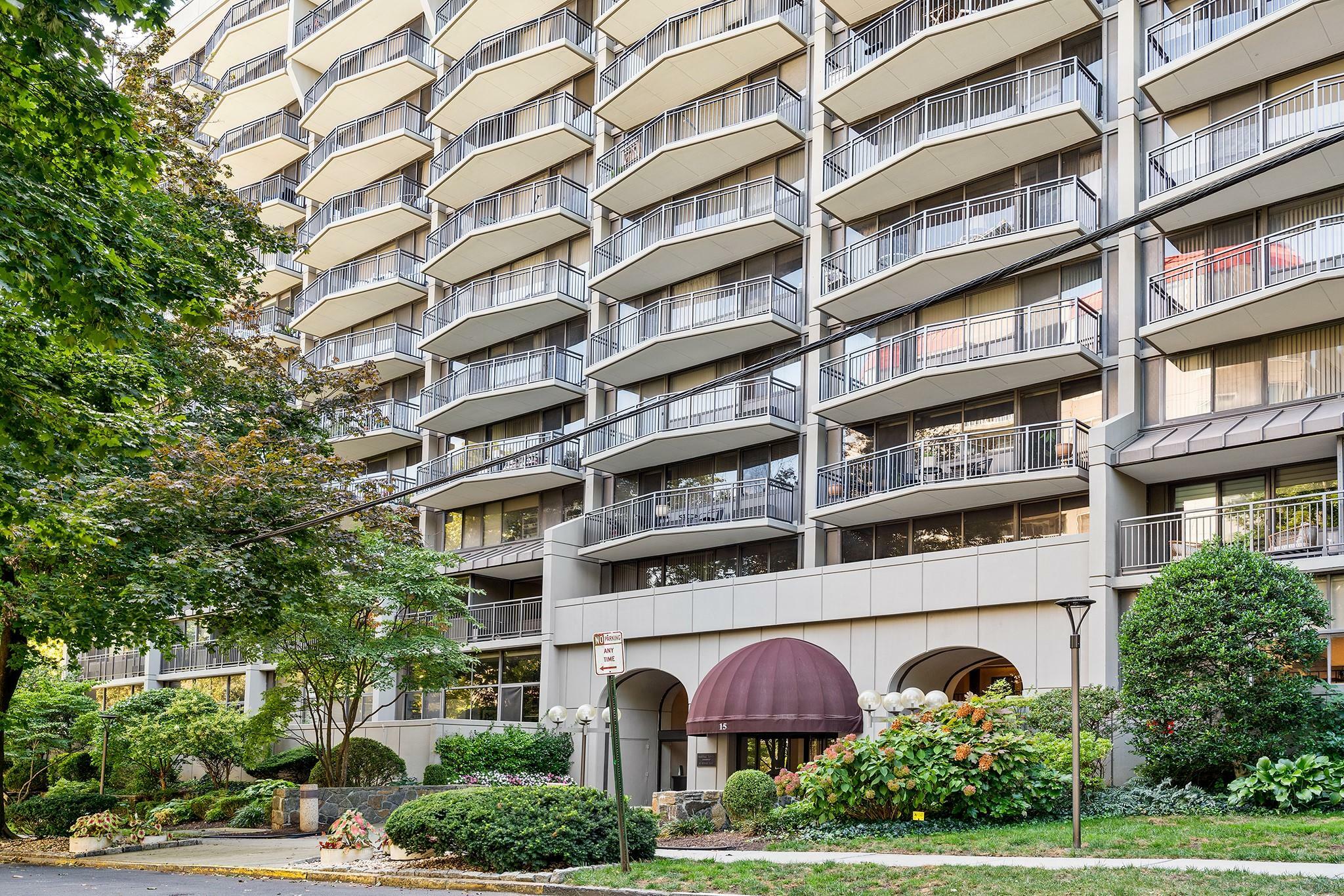Property Photo: 15 Stewart Place 3F NY 10603
