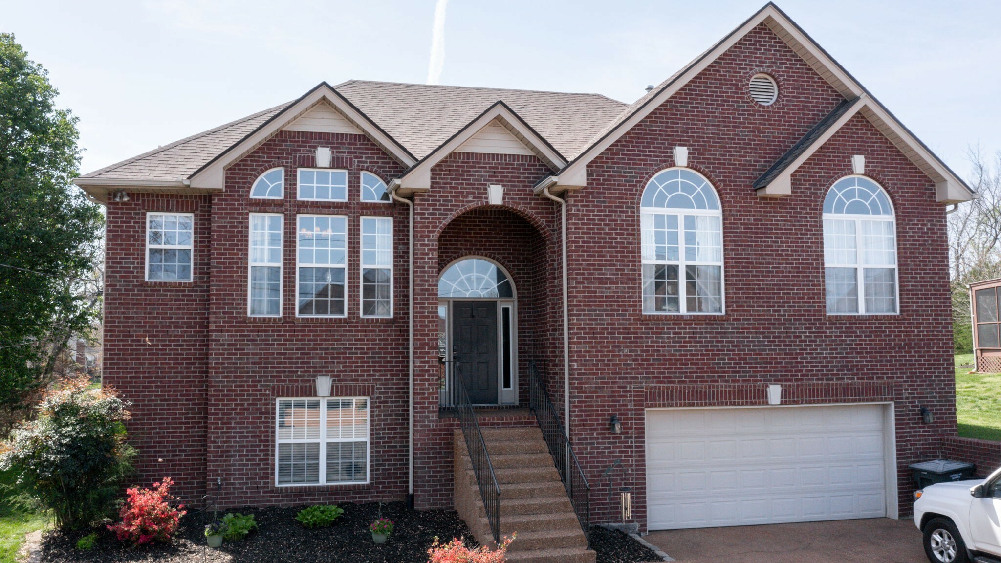 Property Photo: 712 Sugar Mill Trl TN 37211