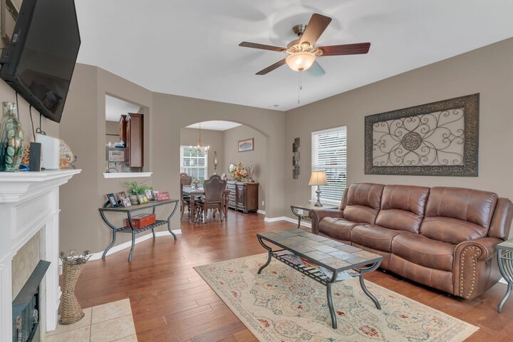Property Photo: 100 Abbey Ln TN 37188