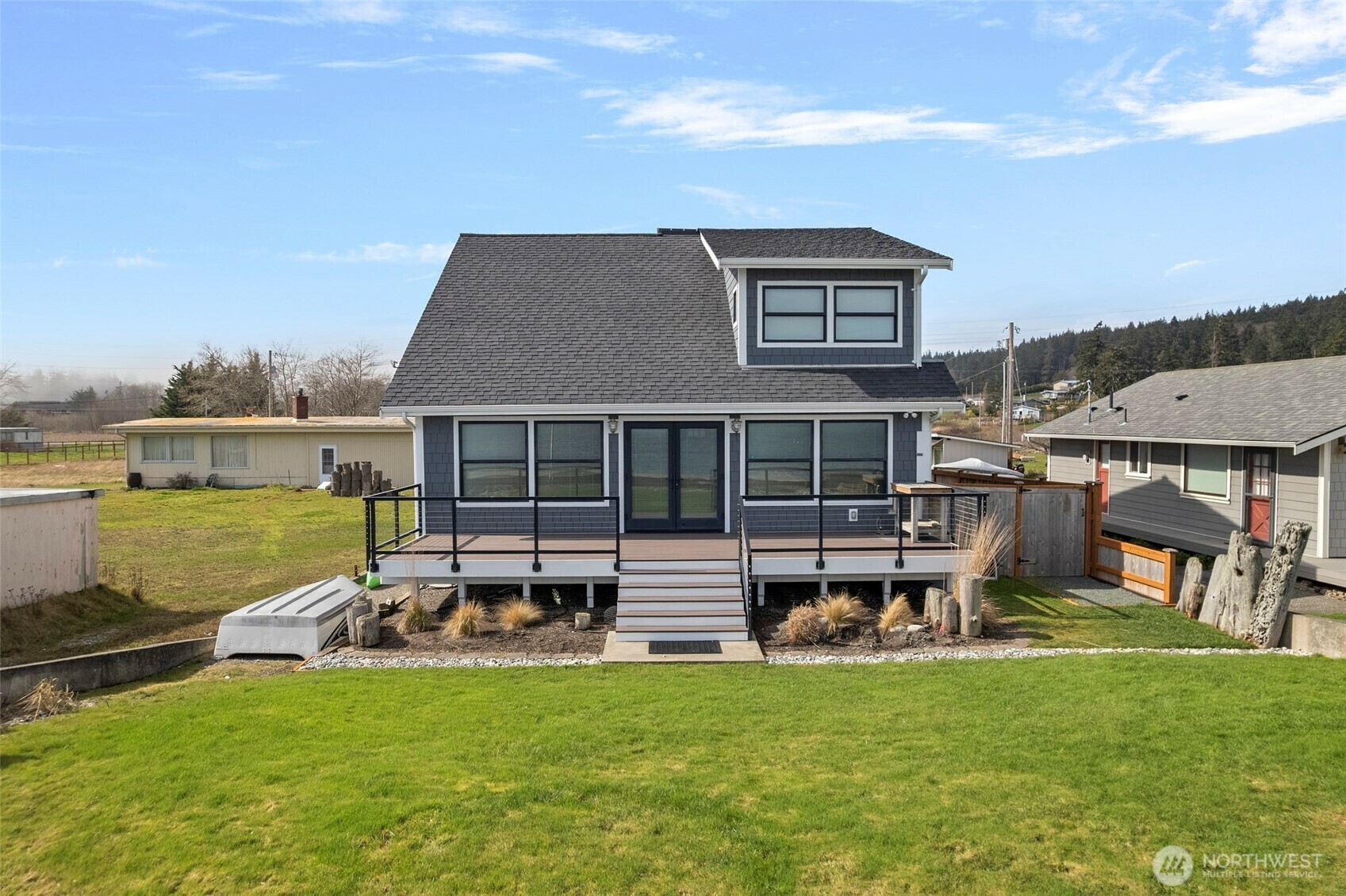Property Photo: 2805 North Bluff Road WA 98253