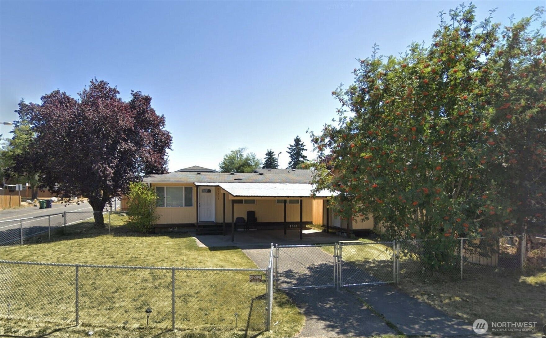 Property Photo: 33404 26th Avenue SW WA 98023