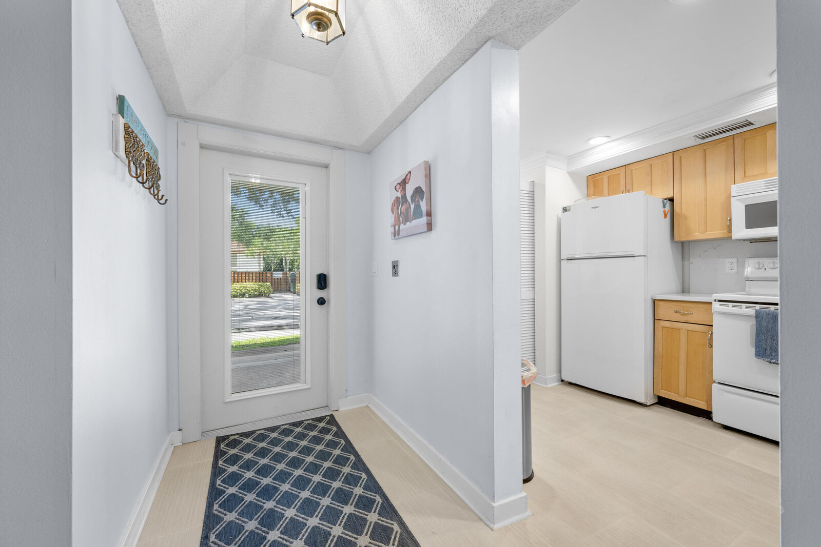 Property Photo:  214 Brackenwood Terrace  FL 33418 