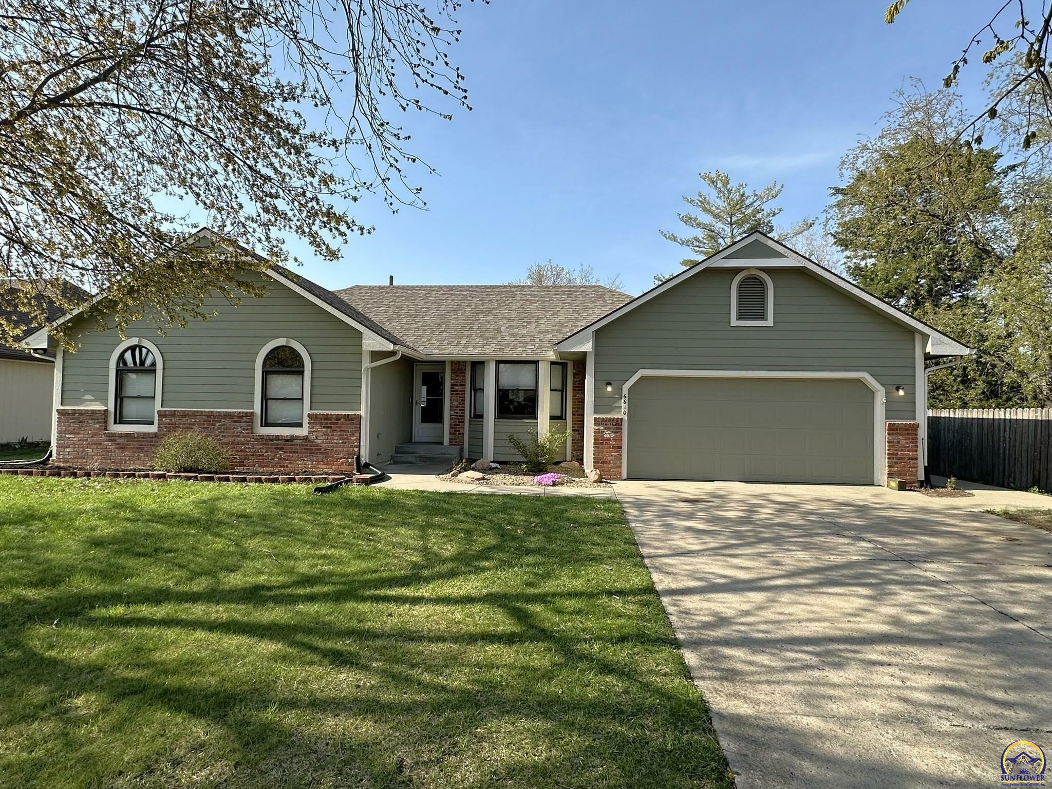 Property Photo: 6610 SW Scathelock Rd KS 66614